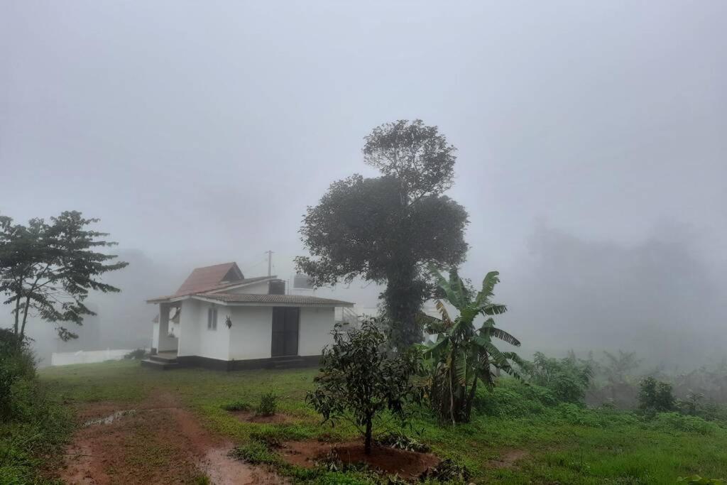 Farmstay in ചില്ലുകൂടാരം at Les Domki et al. Vagamon Eksteriør billede