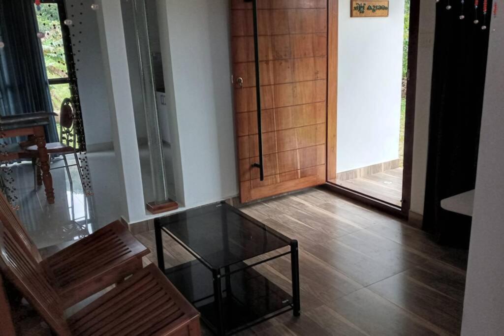 Farmstay in ചില്ലുകൂടാരം at Les Domki et al. Vagamon Eksteriør billede