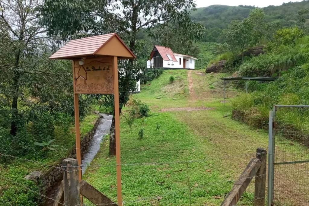 Farmstay in ചില്ലുകൂടാരം at Les Domki et al. Vagamon Eksteriør billede